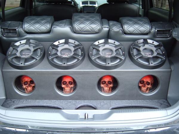 custom sub box and skulls